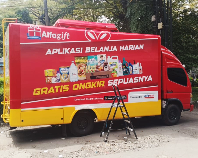 Branding Kendaraan Hasil Pekerjaan Tukang Branding Alfamart