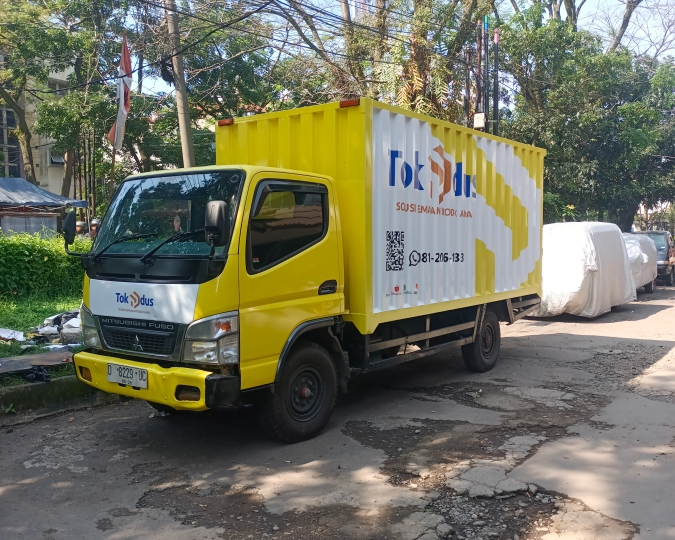 Branding Kendaraan Hasil Pekerjaan Tukang Branding Truck