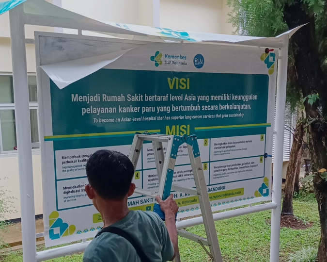 Stiker Outdoor Reklame Hasil Pekerjaan Tukang 01