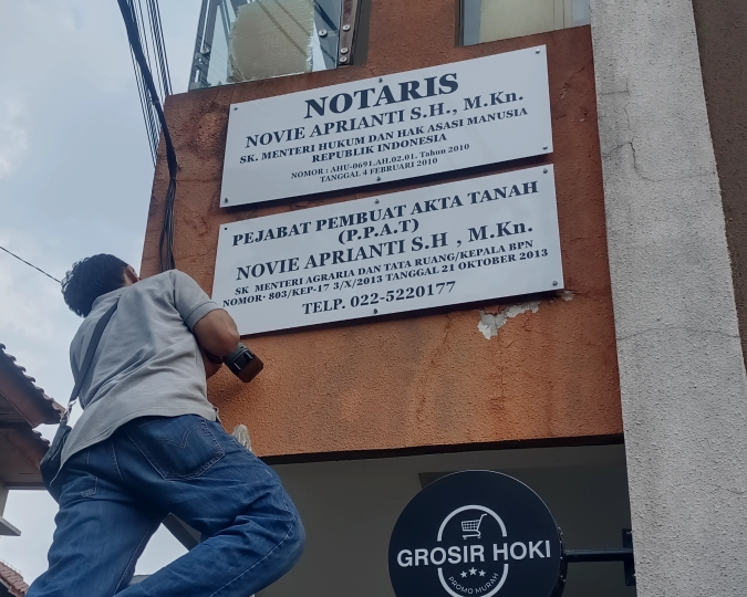 Stiker Outdoor Reklame Hasil Pekerjaan Tukang 08