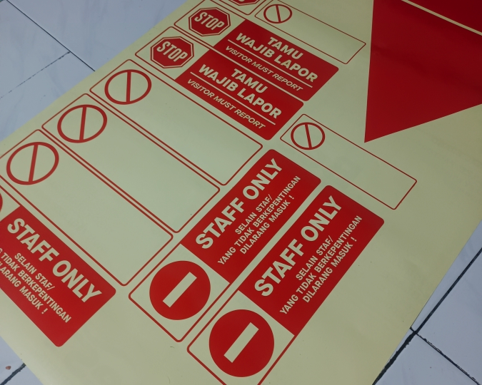 Stiker Signage Hasil Pekerjaan Tukang Sigange 05