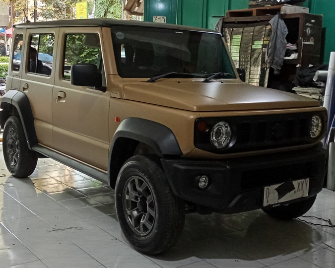 Wrapping Kendaraan Hasil Pekerjaan Tukang Mobil Jimly